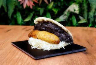 Arepa dominó dulce