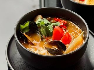 Том-Ям з морепродуктами (370g)