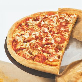 Pizza iz Campanie sa 4 Vrste Mesa