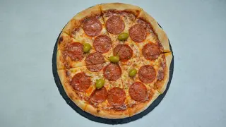 Pepperoni pizza 20cm