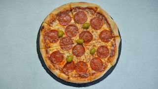 Pepperoni pizza