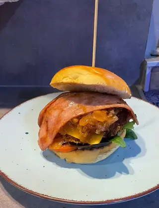 Burger de pollo rebozado crujiente (150 g.)
