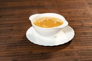 18. Supă de porumb cu ou şi pui