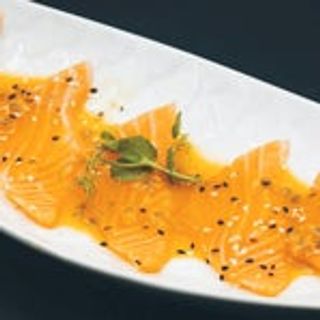 135. Carpaccio sake in passion fruit