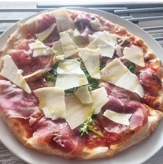 Pizza Crudo (33 Cm.)