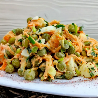 Салат з зеленого горошка і моркви стандарт (300г)