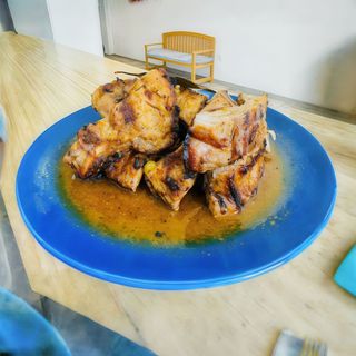 Costillar A La Brasa