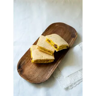 Sandwichito de pollo al curry (10 unidades) - Gluten, huevo, leche, mostaza, soja