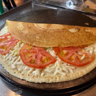 Crepe De Queso Y Tomate