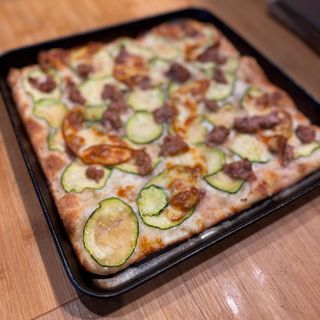  in teglia ZUCCHINE-SALSICCIA-PROVOLA