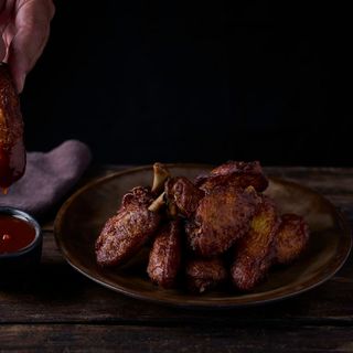 Factory BBQ wings