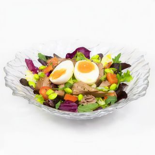 Ensalada de atún rojo confitado