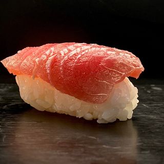 114. Nigiri Maguro 2 pezzi