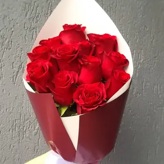 Buchet cu 11 trandafiri rosii
