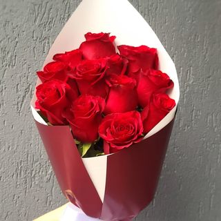 Buchet cu 11 trandafiri rosii