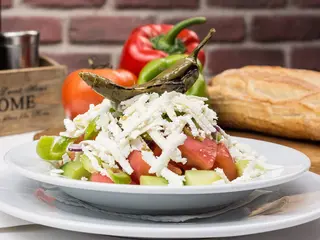 šopska salata