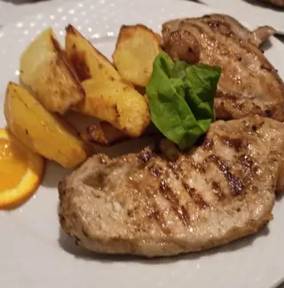 Ceafa de porc la gratar﻿