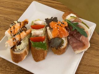 Брускети асорті (250g)