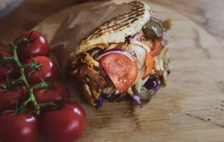 Kebab w bułce standard