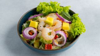 Mango Shrimp Premium Salad