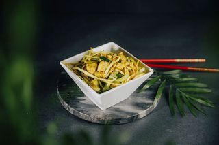 Makaron Won Ton z kurczakiem i curry (280g)