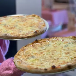 Pizza 4 Formaggi