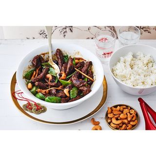 Beef With Cashews And Green Pepper