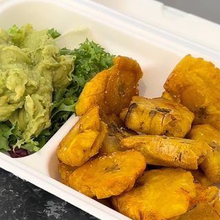 Patacones con guacamole 