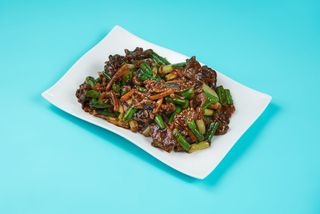 Teletina sa boranijom i šargarepom u sosu od ostriga