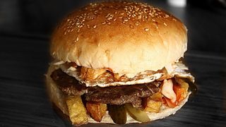 Телешки хамбургер с яйце (400г)