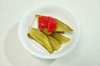 Castraveți noi murați