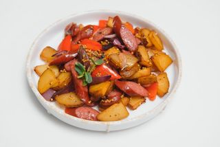 Картопля з ковбасками (385г)