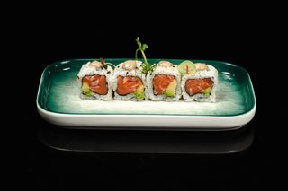 65.URA TARTUFO SALMONE ROLL