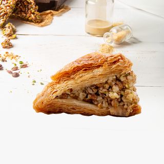 Svežanj baklava sa orasima