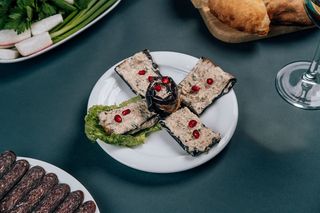 ბადრიჯანი ნიგვზით