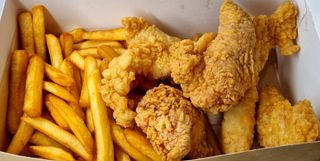 Kubeł mały mix skrzydełka poledwiczki