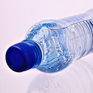 Agua (330 ml. )