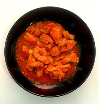 Carne con Tomate