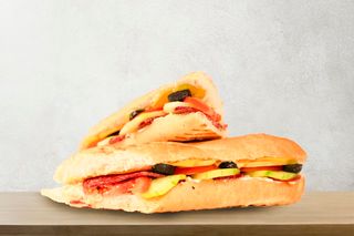 Панини сандвич с Кашкавал и Луканка /голям/