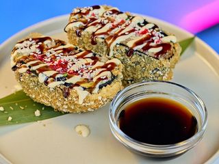 Суші бургер з вугрем (270g)