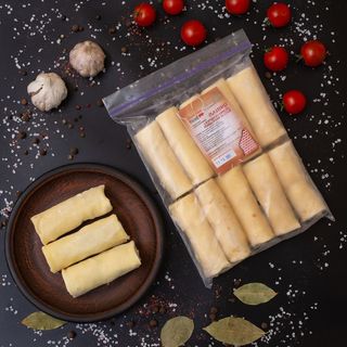 Млинці З Копченою Куркою, Помідорами Та Сулугуні 100 Г