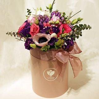 Elegant mix pink flowerbox. 13 cvjetova