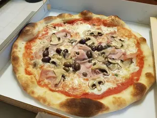 12. Pizza classica 4 stagioni