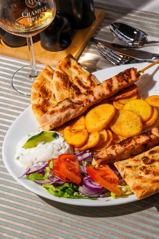 Souvlaki pui mare
