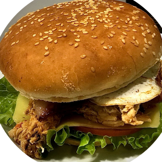 Combo Burger carne mechada y tequeños