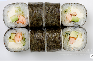 Рол Футомакі з лососем териякі