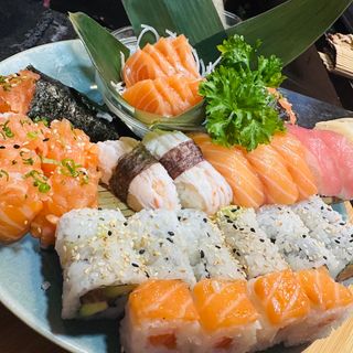 T-3 50 pcs Sushi Combinado