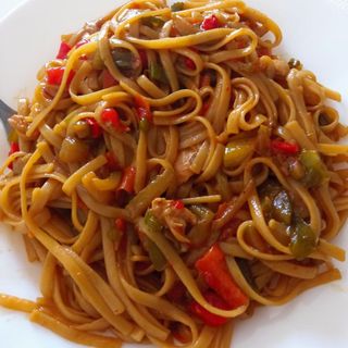 Tallarines Con Pollo