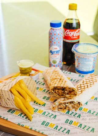 Комбо Классический (донер классический 1шт. + Фри + соус + Напиток 0,5 на выбор)