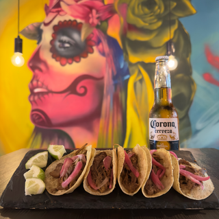 5 Tacos y 1 Bebida (Para 1 Persona)